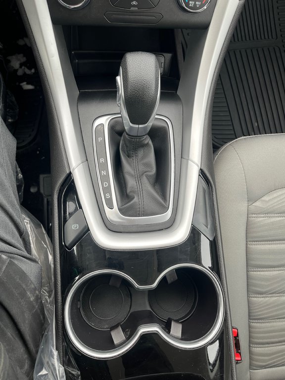 2016 Ford Fusion S in Amos, Quebec - 13 - w1024h768px