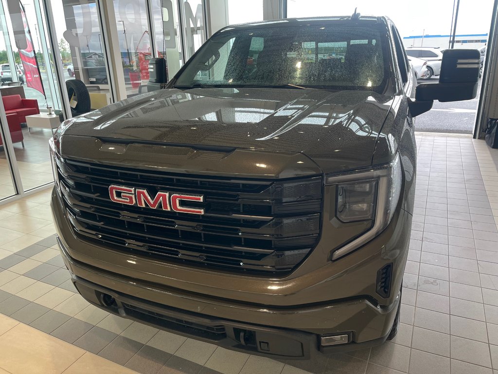GMC Sierra 1500 Elevation 2023 à Amos, Québec - 3 - w1024h768px
