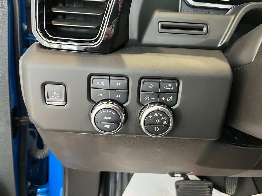 GMC Sierra 1500 AT4 2023 à Amos, Québec - 16 - w1024h768px