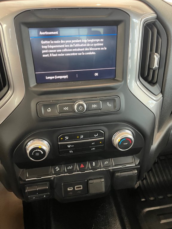2022 GMC Sierra 2500HD Pro in Amos, Quebec - 17 - w1024h768px