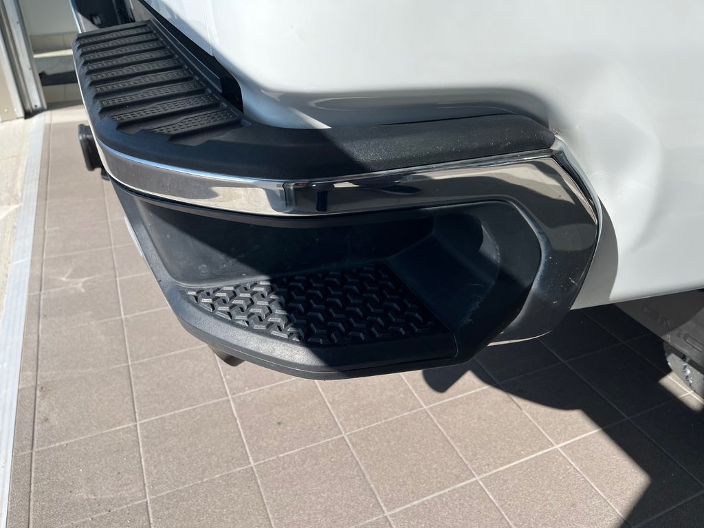 2022 GMC Sierra 2500HD Pro in Amos, Quebec - 8 - w1024h768px