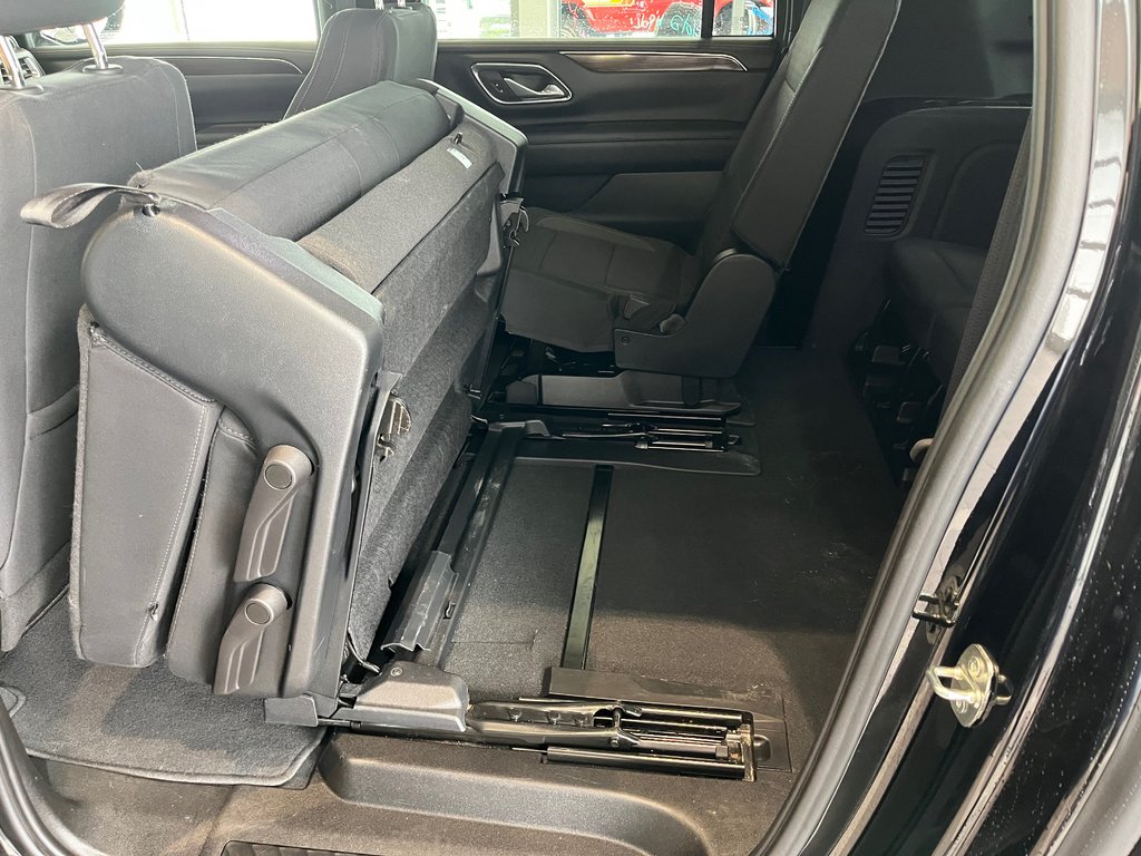 2023 GMC Yukon XL SLE in Amos, Quebec - 12 - w1024h768px