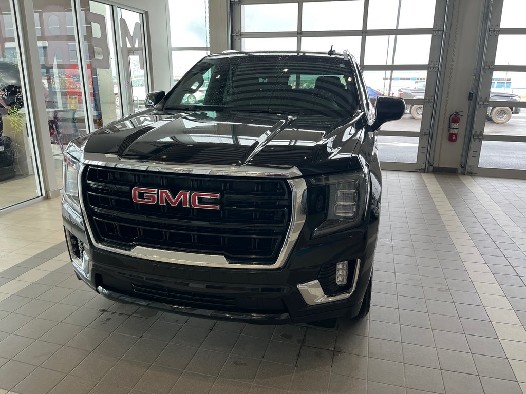 2023 GMC Yukon XL SLE in Amos, Quebec - 4 - w1024h768px