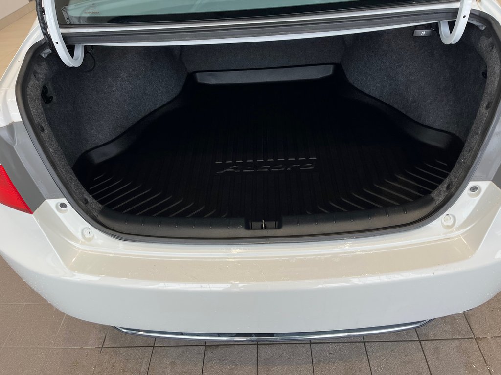 Honda Accord Sedan LX 2015 à Amos, Québec - 7 - w1024h768px