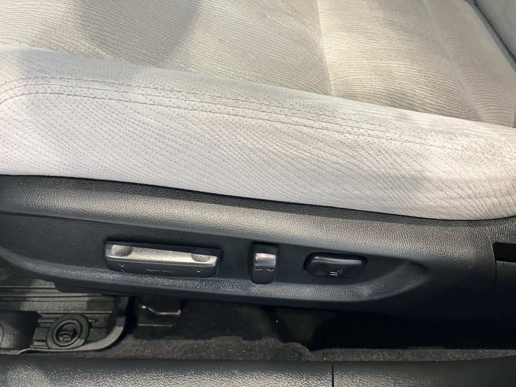 Honda Accord Sedan LX 2015 à Amos, Québec - 12 - w1024h768px