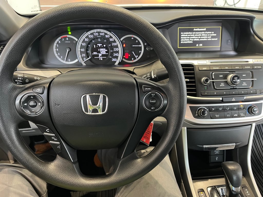 Honda Accord Sedan LX 2015 à Amos, Québec - 13 - w1024h768px