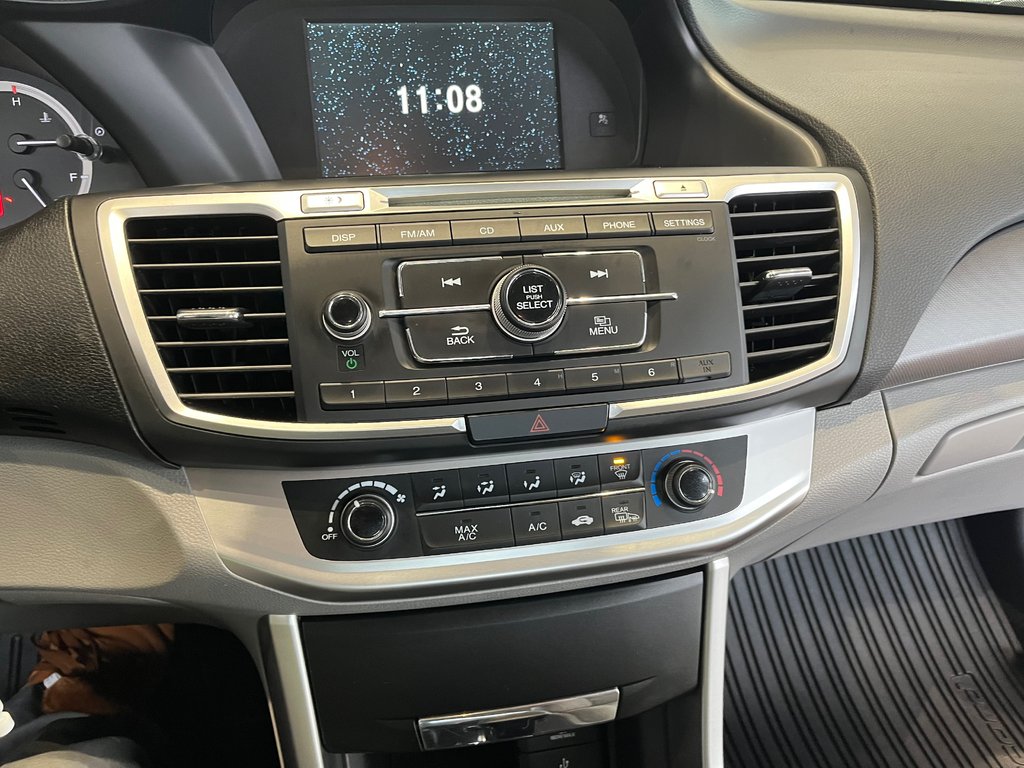 Honda Accord Sedan LX 2015 à Amos, Québec - 17 - w1024h768px