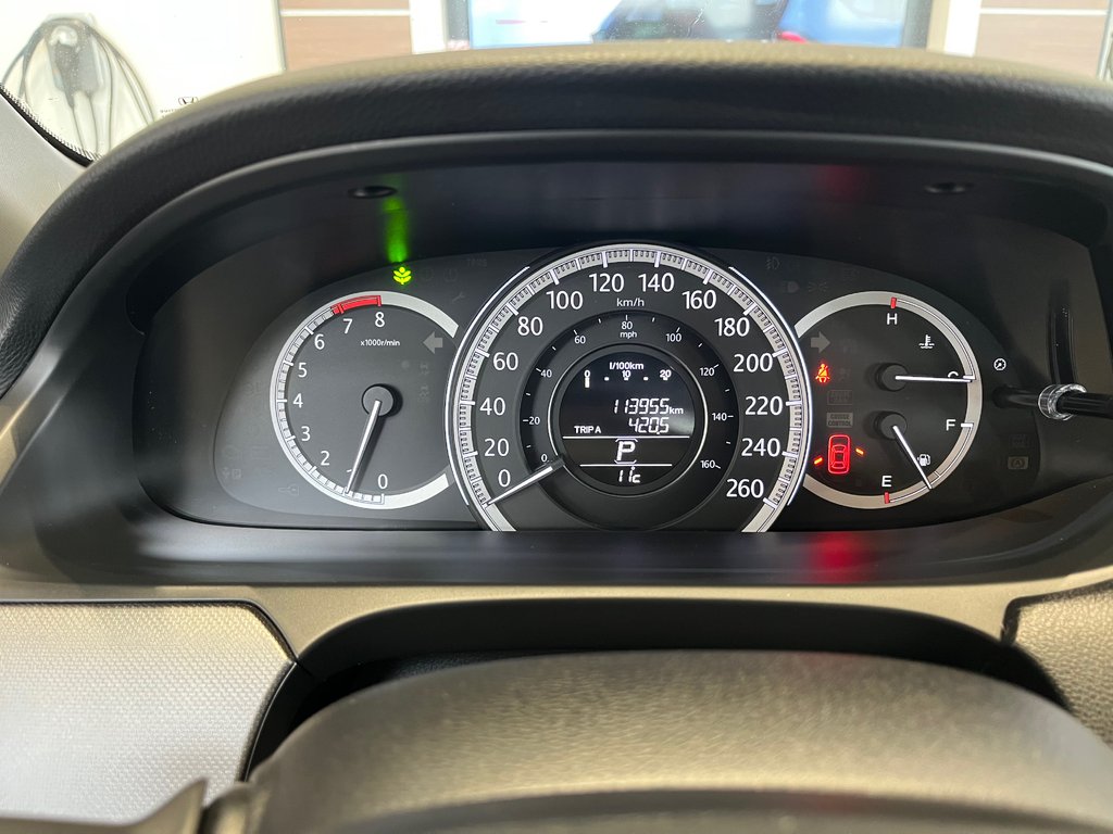 Honda Accord Sedan LX 2015 à Amos, Québec - 16 - w1024h768px