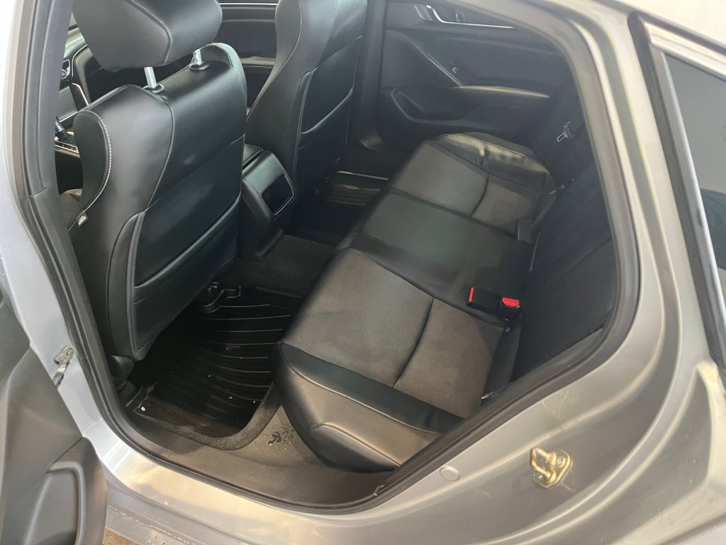 2018 Honda Accord Sedan Sport in Amos, Quebec - 6 - w1024h768px