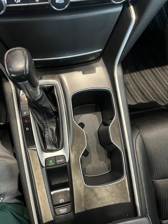 2018 Honda Accord Sedan Sport in Amos, Quebec - 15 - w1024h768px