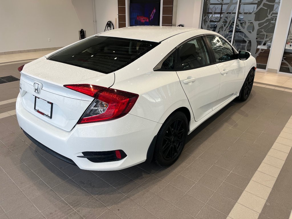 2017 Honda Civic Sedan LX in Amos, Quebec - 6 - w1024h768px
