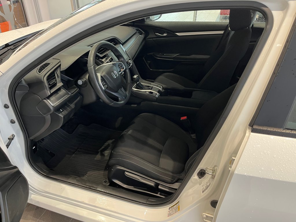 2017 Honda Civic Sedan LX in Amos, Quebec - 11 - w1024h768px