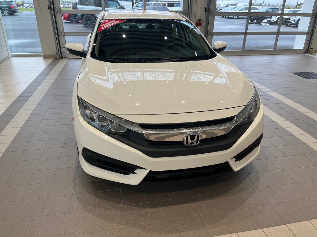 2017 Honda Civic Sedan LX in Amos, Quebec - 7 - w1024h768px
