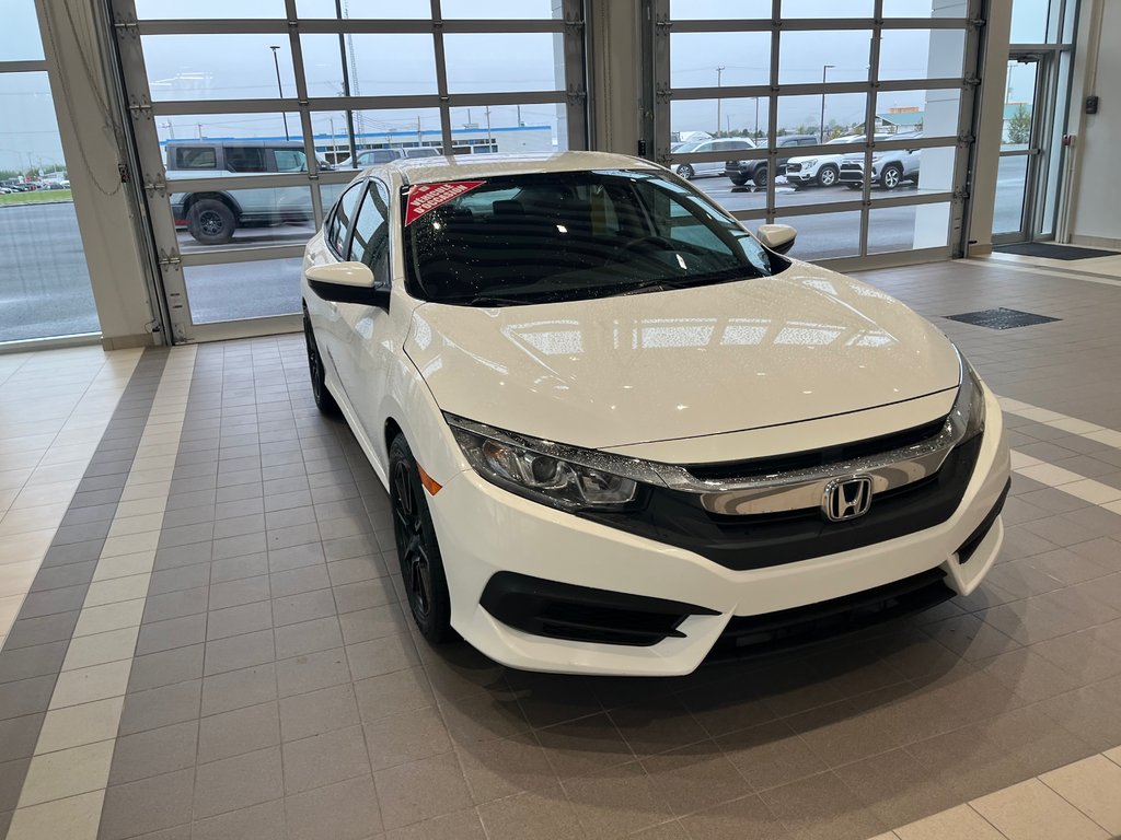 2017 Honda Civic Sedan LX in Amos, Quebec - 2 - w1024h768px