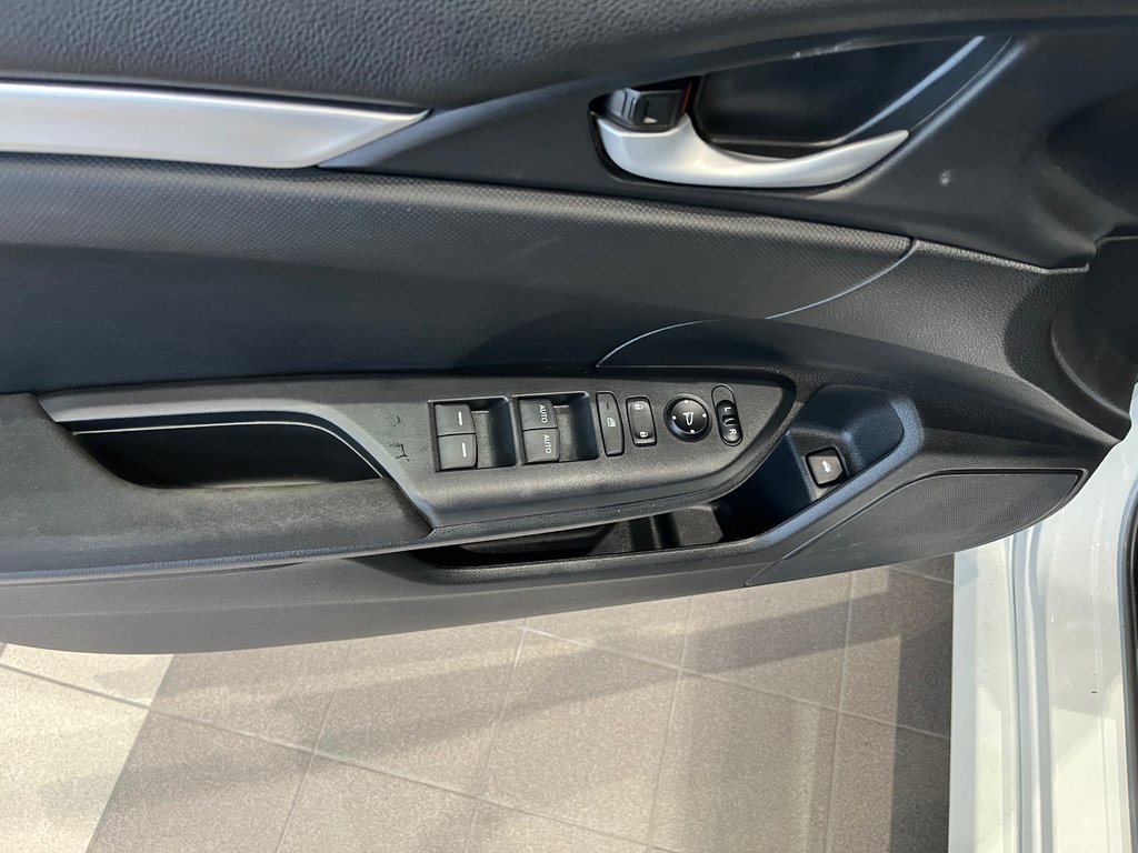 2017 Honda Civic Sedan LX in Amos, Quebec - 12 - w1024h768px