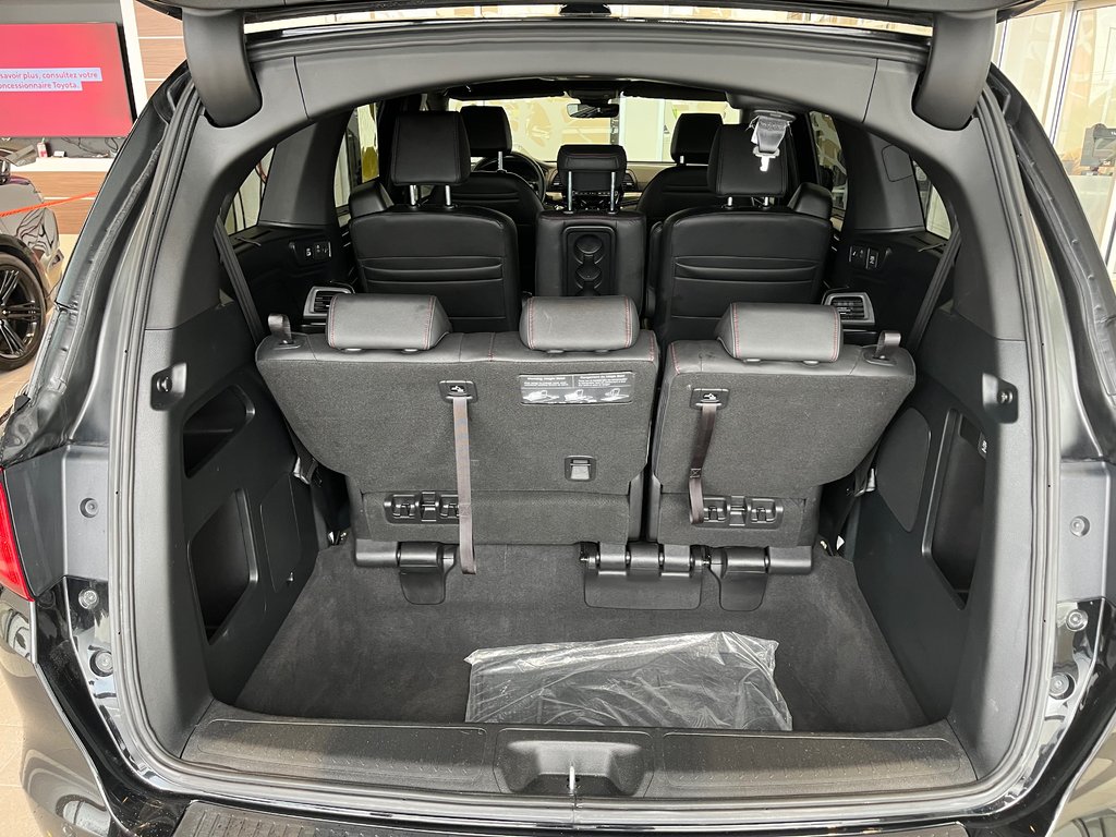 Honda Odyssey Black Edition 2024 à Amos, Québec - 8 - w1024h768px