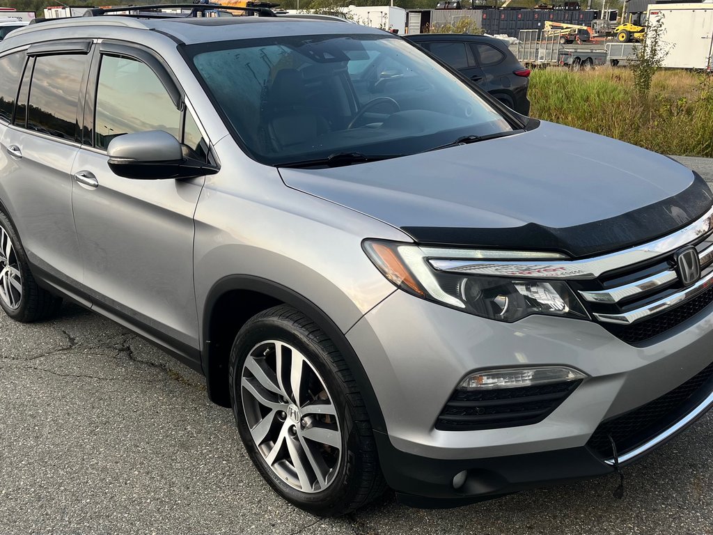 2016  Pilot Touring in Amos, Quebec - 2 - w1024h768px