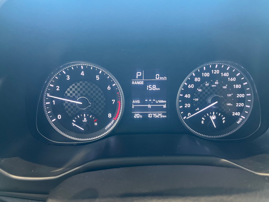 Hyundai Elantra Essential 2019 à Amos, Québec - 11 - w1024h768px