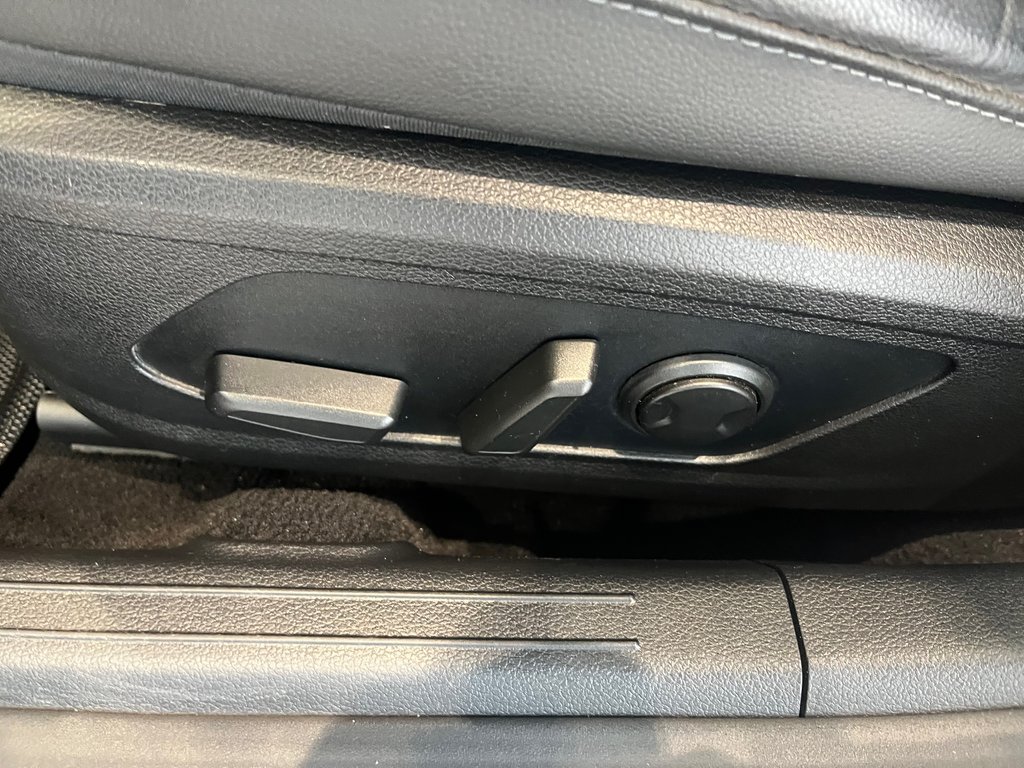 2021 Hyundai Sonata Ultimate in Amos, Quebec - 10 - w1024h768px