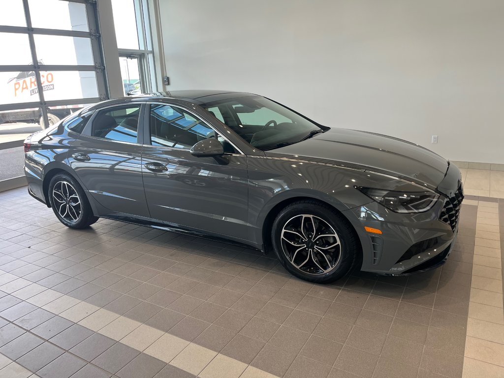 2021 Hyundai Sonata Ultimate in Amos, Quebec - 2 - w1024h768px