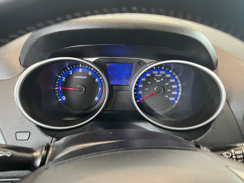 Hyundai Tucson GLS 2015 à Amos, Québec - 13 - w1024h768px