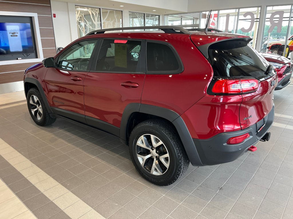 Jeep Cherokee Trailhawk 2016 à Amos, Québec - 7 - w1024h768px