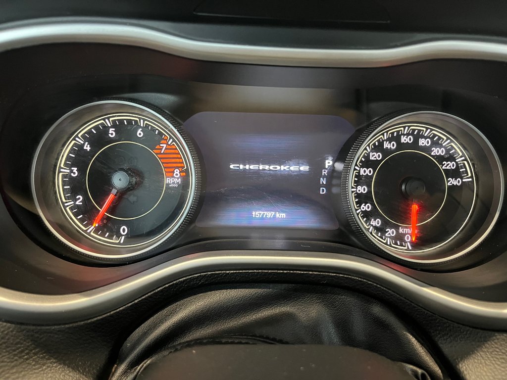 Jeep Cherokee Trailhawk 2016 à Amos, Québec - 14 - w1024h768px