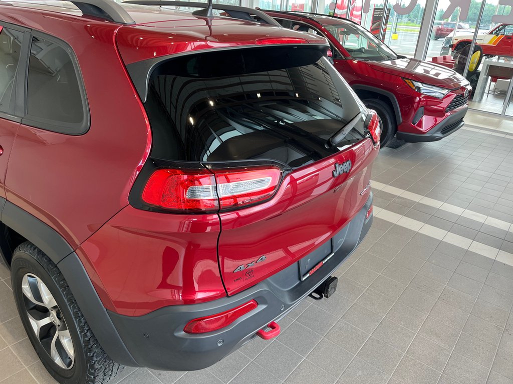 Jeep Cherokee Trailhawk 2016 à Amos, Québec - 4 - w1024h768px