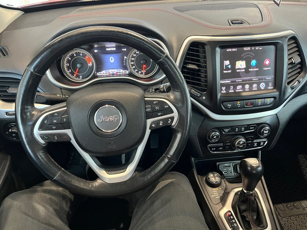 Jeep Cherokee Trailhawk 2016 à Amos, Québec - 16 - w1024h768px