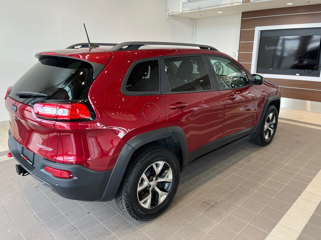 Jeep Cherokee Trailhawk 2016 à Amos, Québec - 3 - w1024h768px