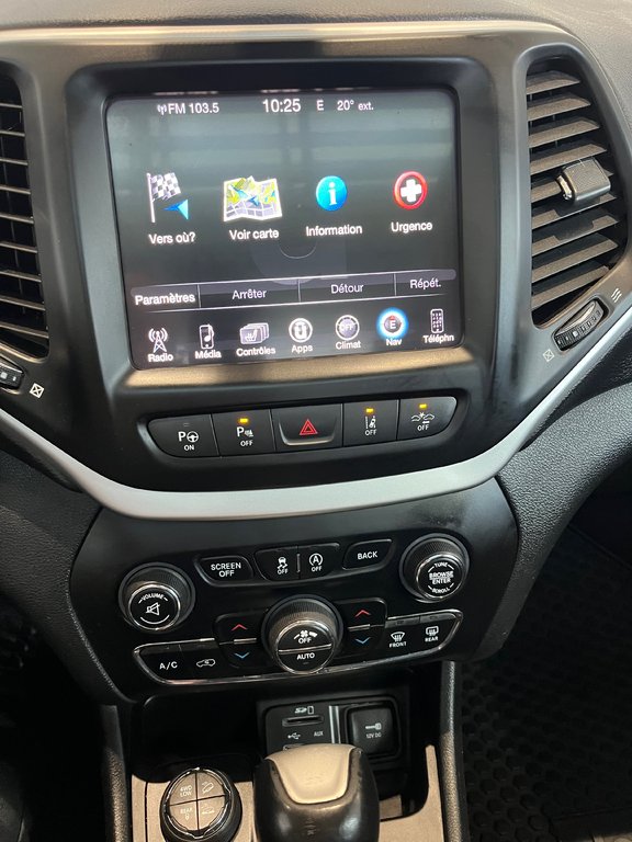 Jeep Cherokee Trailhawk 2016 à Amos, Québec - 17 - w1024h768px