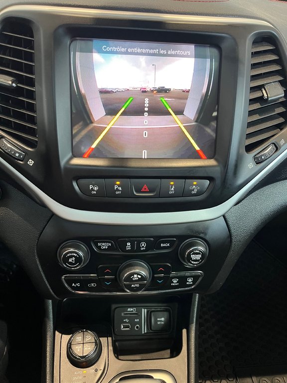 Jeep Cherokee Trailhawk 2016 à Amos, Québec - 18 - w1024h768px