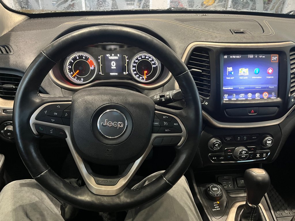 Jeep Cherokee North 2016 à Amos, Québec - 16 - w1024h768px