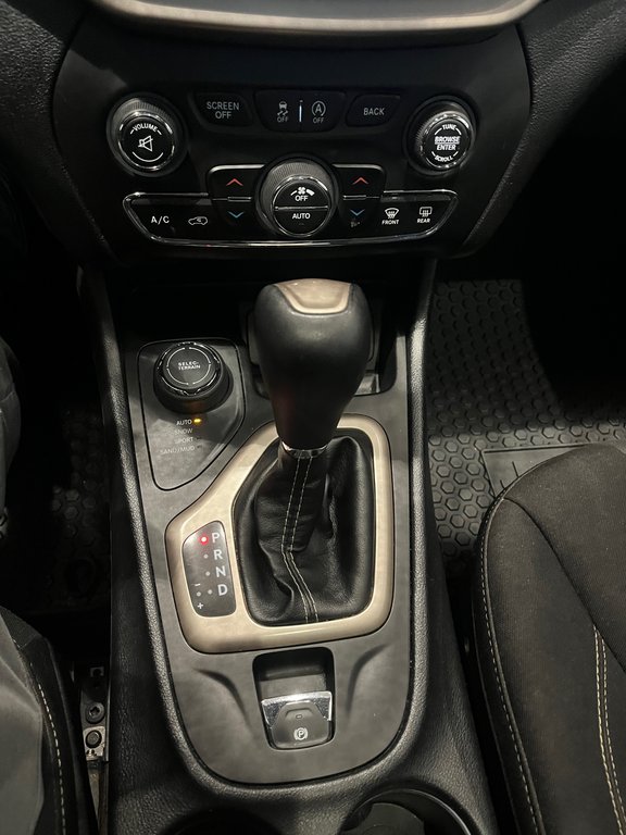 Jeep Cherokee North 2016 à Amos, Québec - 20 - w1024h768px