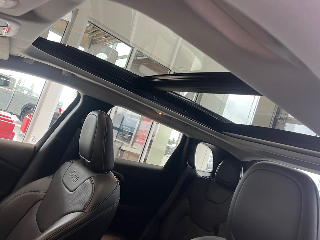 Jeep Cherokee Altitude 2022 à Amos, Québec - 25 - w1024h768px