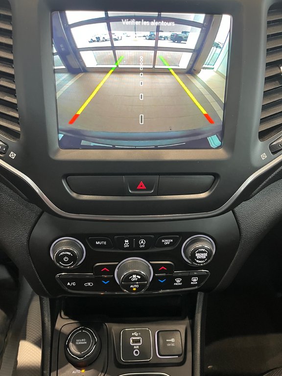 Jeep Cherokee Altitude 2022 à Amos, Québec - 23 - w1024h768px