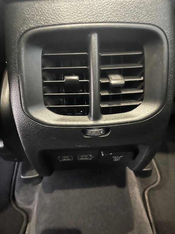 Jeep Cherokee Altitude 2022 à Amos, Québec - 14 - w1024h768px