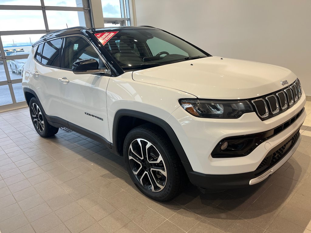 2022 Jeep Compass Limited in Amos, Quebec - 1 - w1024h768px