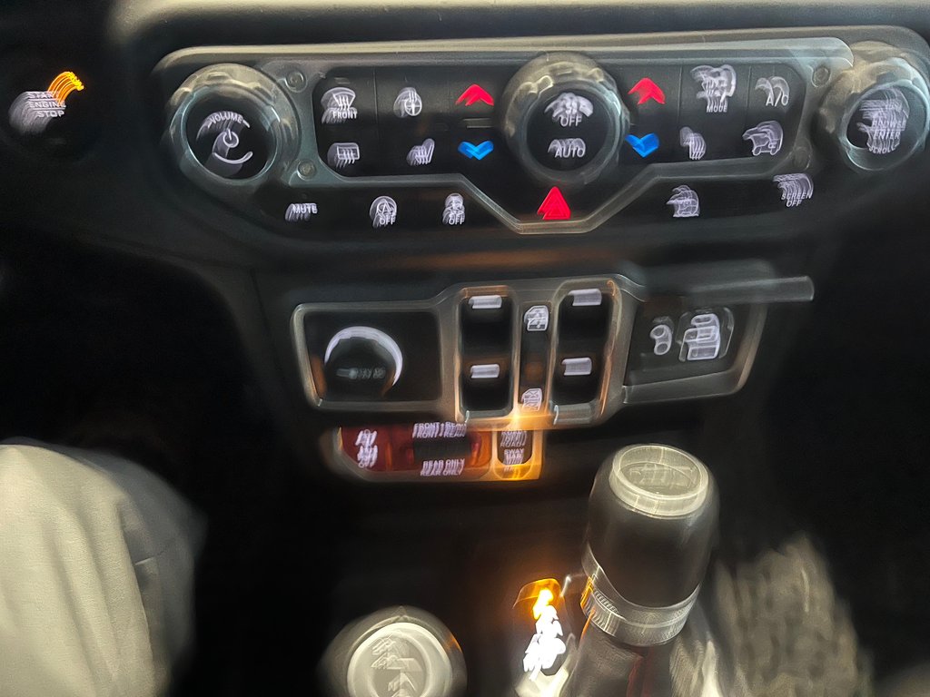 2021 Jeep Gladiator Rubicon ecodiesel in Amos, Quebec - 13 - w1024h768px