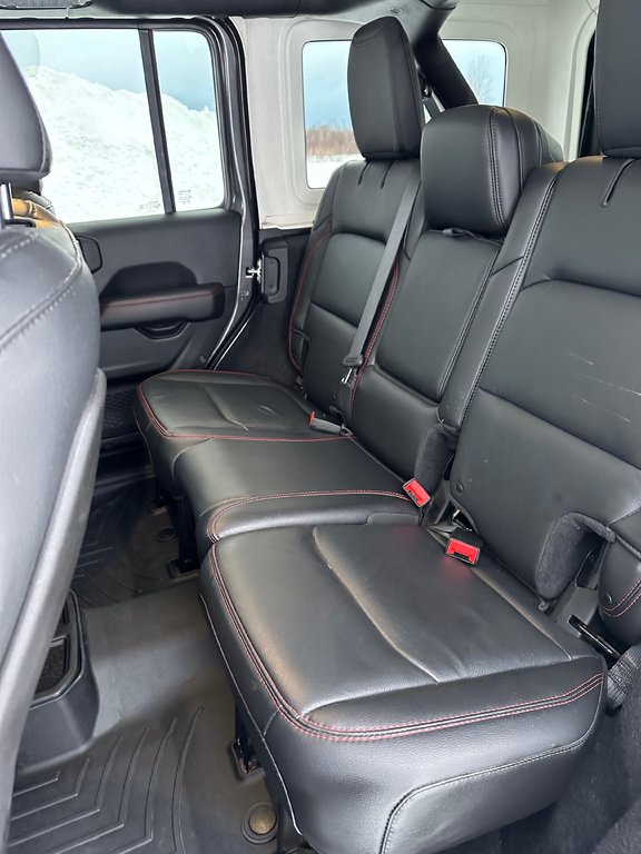 2019  Wrangler Unlimited RUBICON in Amos, Quebec - 10 - w1024h768px