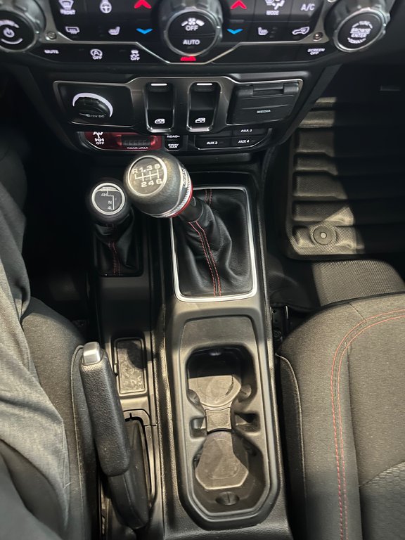 2023 Jeep Wrangler Rubicon in Amos, Quebec - 17 - w1024h768px