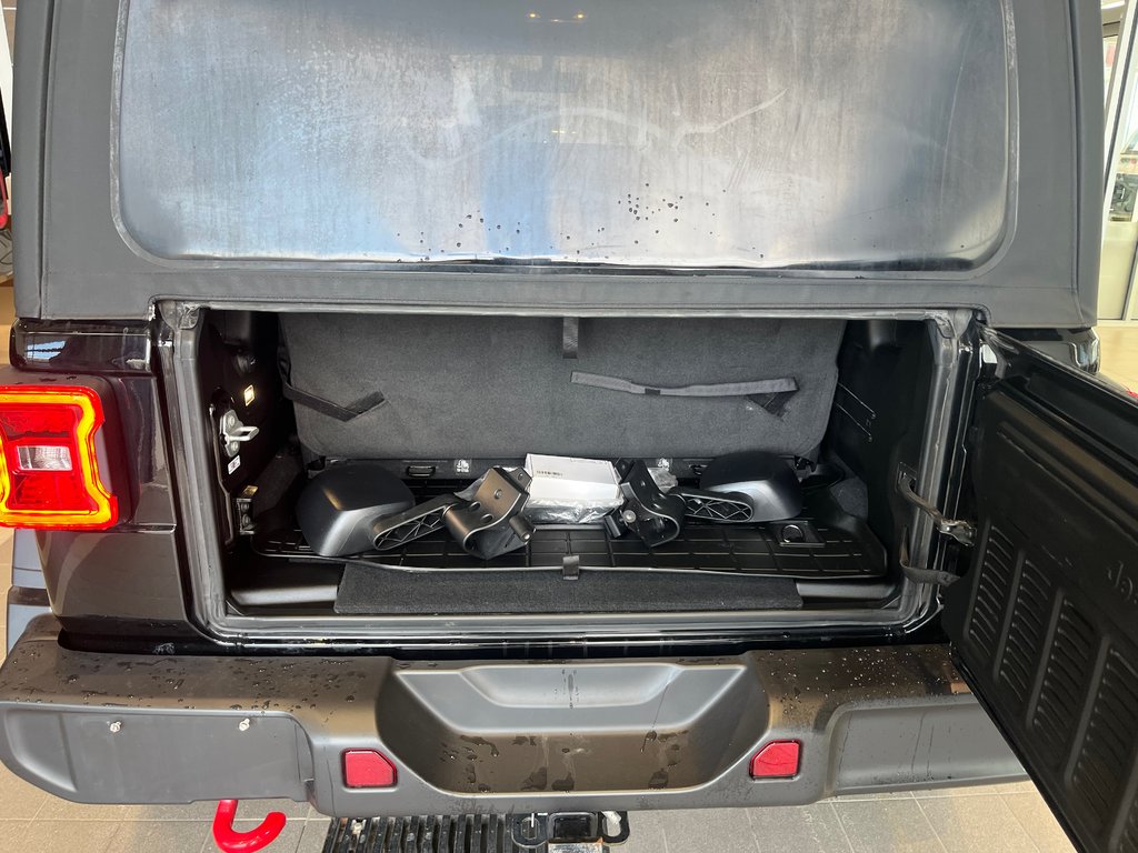2023 Jeep Wrangler Rubicon in Amos, Quebec - 6 - w1024h768px