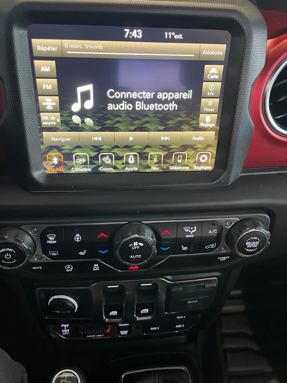 2023 Jeep Wrangler Rubicon in Amos, Quebec - 15 - w1024h768px