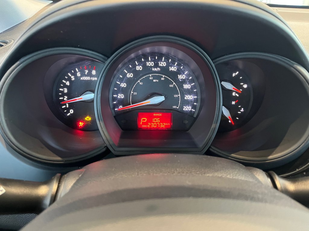 2016 Kia Rio LX in Amos, Quebec - 12 - w1024h768px