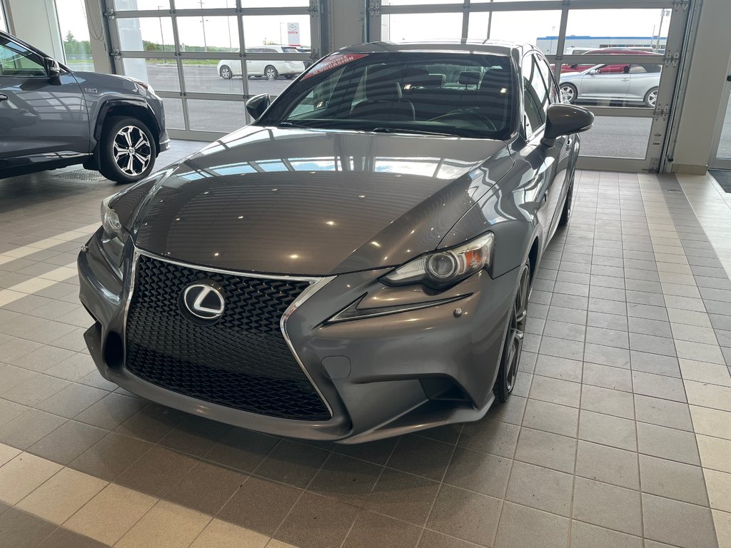 Lexus IS 250 F sport 2014 à Amos, Québec - 9 - w1024h768px
