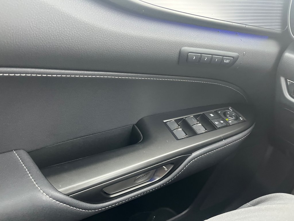 Lexus NX 350h 2026 à Amos, Québec - 12 - w1024h768px
