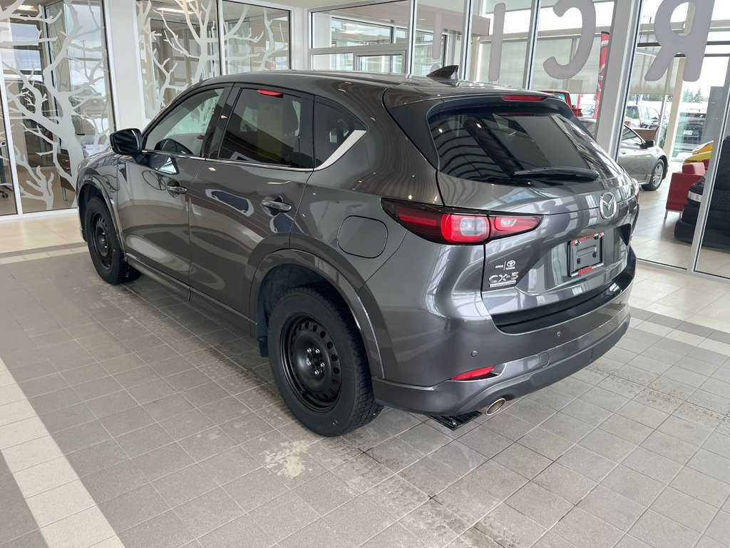 Mazda CX-5 Signature 2023 à Amos, Québec - 3 - w1024h768px