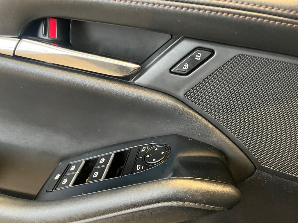 2019 Mazda 3 Sport GS in Amos, Quebec - 12 - w1024h768px