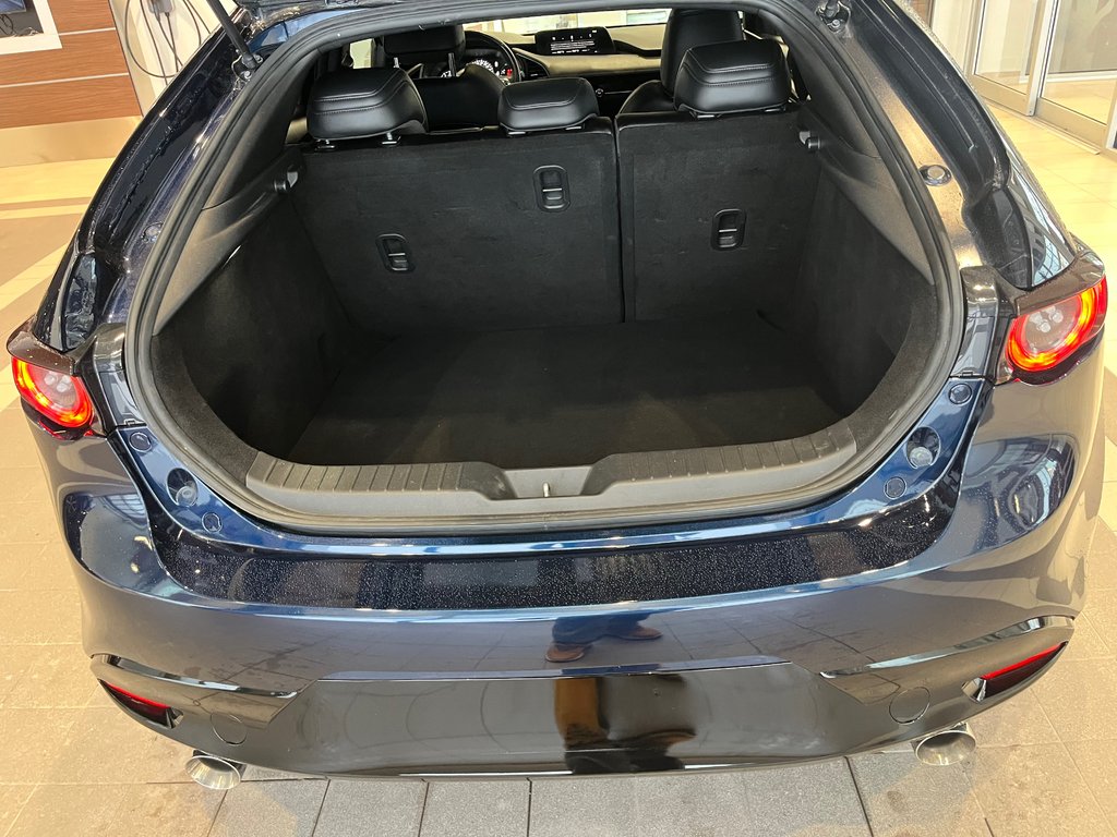 2019 Mazda 3 Sport GS in Amos, Quebec - 8 - w1024h768px