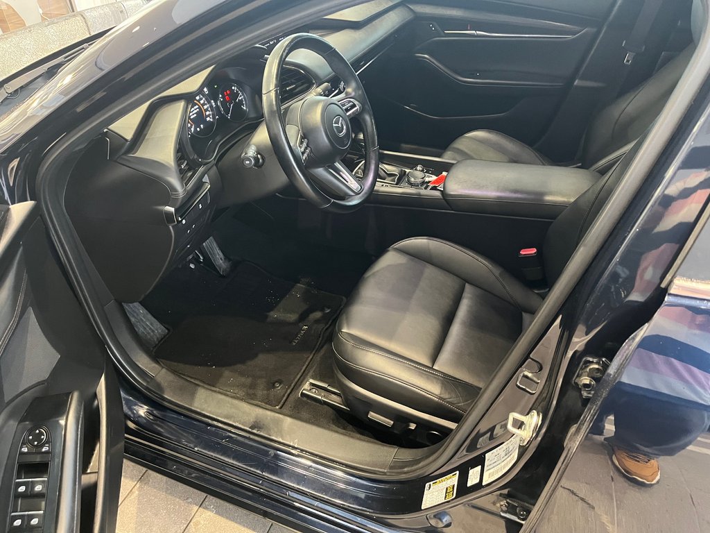 2019 Mazda 3 Sport GS in Amos, Quebec - 11 - w1024h768px